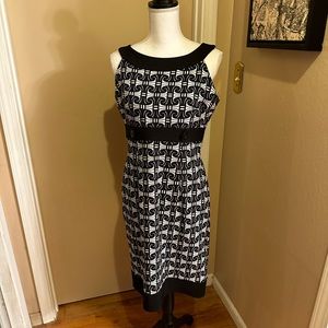 GNW dress size 8...black & white.